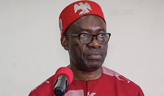 Anambra State vows to find gunmen who ambushed Soludo’s Chief of Staff convoy, killing four. The Chief of Staff escaped unhurt in the attack.

Read More: https://punchng.com/soludos-chief-of-staff-escapes-death-as-gunmen-ambush-convoy/